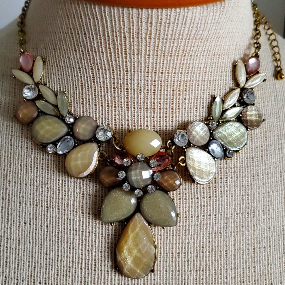 Statement Necklace with matching Earrings
